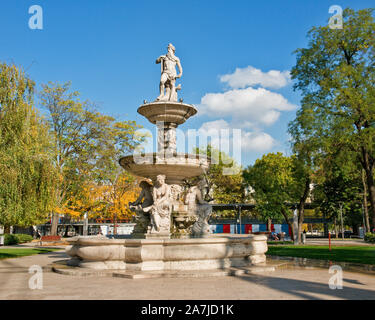 Donau (Danubius) Brunnen in Elizabeth Square. Zentral Pest, Budapest Stockfoto