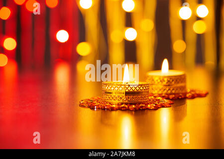 Teelicht Kerzen lams Brennen auf Diwali Fest Feier in Indien Stockfoto