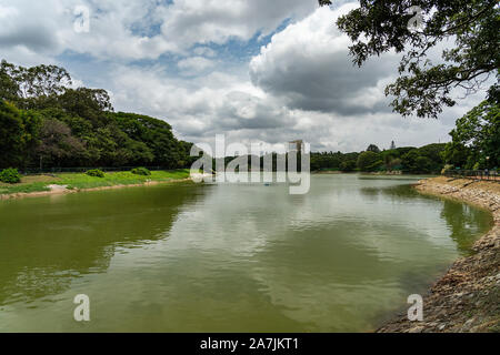 Bengaluru - Blick auf See an der Lalbagh Botanical Garden, Karnatka, Indien, 06.09.2019 Stockfoto