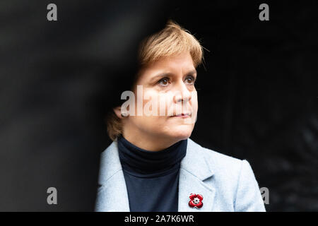 Nicola Sturgeon Scotlands First Minister 2019 warten am indyref Rallye 2020 auf dem George Square, Glasgow, Schottland, UK zu sprechen Stockfoto