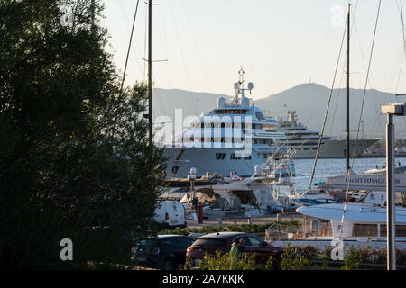 Olbia Sardinien, 19. AUGUST 2019: Maxy Yacht in den Hafen von Olbia. Stockfoto