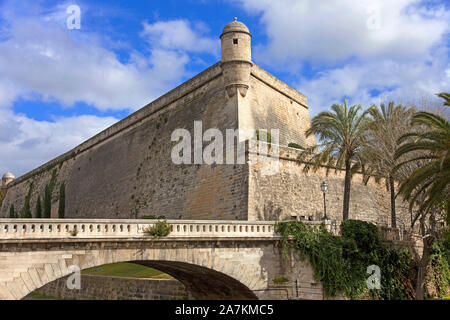 Baluard de Sant Pere, mittelalterliche Festung in der Altstadt von Palma De Mallorca, Palma de Mallorca, Mallorca, Baleraric Islands, Spanien Stockfoto