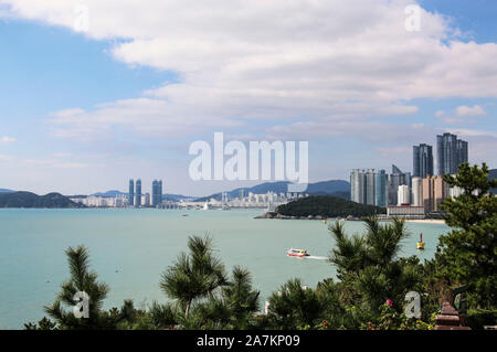 Skyline der Stadt und den Wolkenkratzer in den Haeundae Bezirk, Busan, Südkorea. Stockfoto