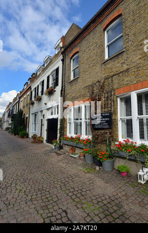 Reihenhaus Wohn- Mews Häuser Lennox Gärten Mews, Chelsea, London, Vereinigtes Königreich Stockfoto