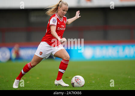 Crawley, Großbritannien. 3. November 2019. Beth Mead von Arsenal überquert der Ball während des SSE Frauen Continental Cup Fußballspiel zwischen Brighton & Hove Albion WFC und Arsenal an Völker Pension Stadion am 3. November 2019 in Crawley, England (Foto von Daniela Porcelli/SPP) Credit: SPP Sport Presse Foto. /Alamy leben Nachrichten Stockfoto