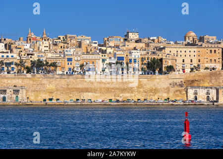 Stadt Valleta, Malta, Meerblick Skyline vom Grand Harbour Stockfoto