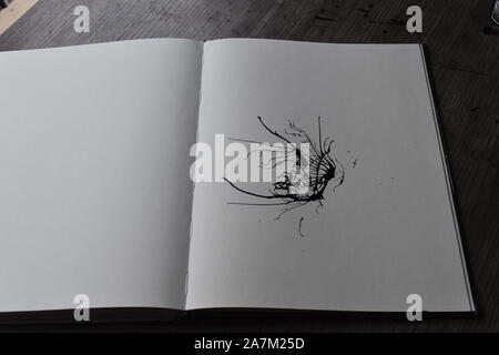 Tinte wird von Stroh auf Papier geblasen, Reihe von pics in einer Sequenz. Stockfoto