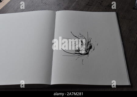 Tinte wird von Stroh auf Papier geblasen, Reihe von pics in einer Sequenz. Stockfoto