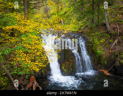 Multnomah Falls in der Columbia River Gorge, Oregon. Stockfoto