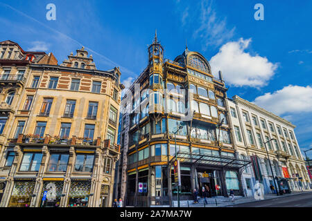 'Old England 'Art Nouveau (ehemaliges Kaufhaus) jetzt 'Museum der Musikinstrumente", Place Royale, Brüssel, Belgien. Stockfoto