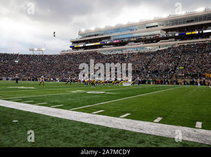 November 02, 2019: Eine allgemeine Ansicht während der NCAA Football Spiel Action zwischen der Virginia Tech Hokies und die Notre Dame Fighting Irish im Notre Dame Stadium in South Bend, Indiana. Notre Dame besiegte Virginia Tech 21-20. Johann Mersits/CSM. Stockfoto