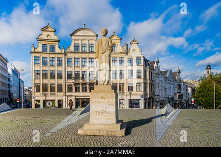 Statue der belgischen Königin Elisabeth, Place de l'Albertine, Brüssel, Belgien. Stockfoto