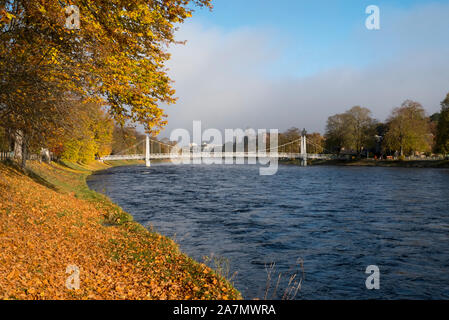 Infirmary Bridge, Hängebrücke über den Fluss Ness, Inverness, Schottland. Stockfoto