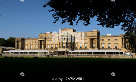 Rückseite des Buckingham Palace Allgemeine Ansicht GV, London. Stockfoto