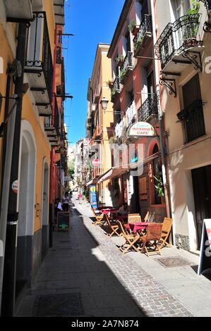 Cagliari, Italien, September 2019. Die engen Gassen der Innenstadt, Altstadt Stockfoto