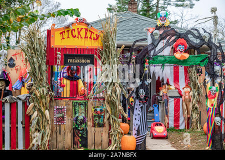 Aufwändige Halloween Dekorationen in East Hampton, New York Stockfoto