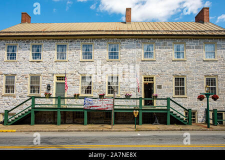 Fulton House, 112-116 Lincoln Weg nach Osten, McConnellsburg, PA Stockfoto