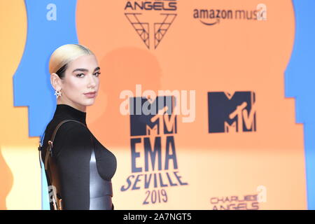 November 3, 2019, Sevilla, Andalucia, Spanien: Dua Lipa besucht 2019 MTV Europe Music Awards (EMAs) bei fibes Konferenz- und Ausstellungszentrum am 3. November 2019 in Sevilla, Spanien (Credit Bild: © Jack Abuin/ZUMA Draht) Stockfoto