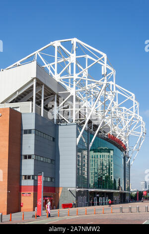 Haupteingang zum Manchester United Football Ground, Old Trafford Sir Matt Busby Way, Stretford, Trafford, Greater Manchester, England, Vereinigtes Königreich Stockfoto