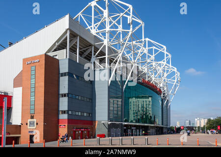 Haupteingang zum Manchester United Football Ground, Old Trafford Sir Matt Busby Way, Stretford, Trafford, Greater Manchester, England, Vereinigtes Königreich Stockfoto