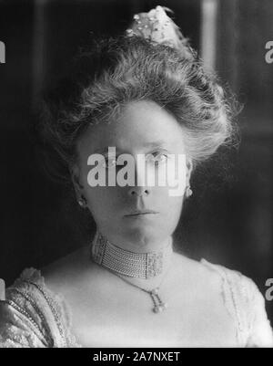 Helen Herron Taft (1861-1943), First Lady der Vereinigten Staaten von 1909-1913 als Ehefrau von US-Präsident William Howard Taft, Kopf und Schultern Porträt, 1909 Stockfoto