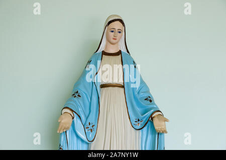 Statue der Gottesmutter von Gnade, die Mutter Gottes in der katholischen Religion Stockfoto