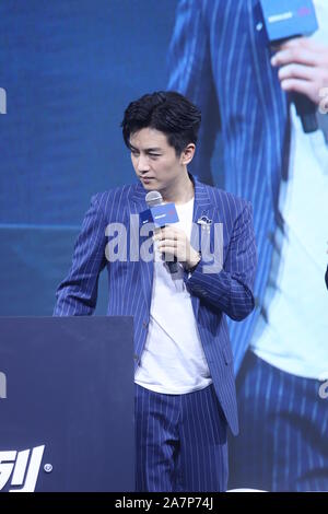 Chinesische Schauspieler Chen Xiao besucht eine Werbeveranstaltung für Gillette in Shanghai, China, 5. August 2019. Stockfoto