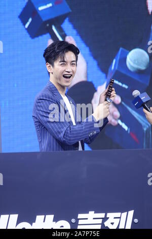 Chinesische Schauspieler Chen Xiao besucht eine Werbeveranstaltung für Gillette in Shanghai, China, 5. August 2019. Stockfoto