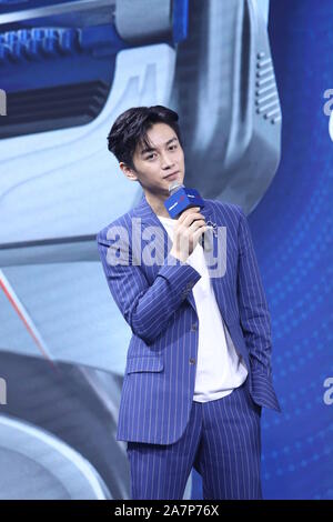 Chinesische Schauspieler Chen Xiao besucht eine Werbeveranstaltung für Gillette in Shanghai, China, 5. August 2019. Stockfoto