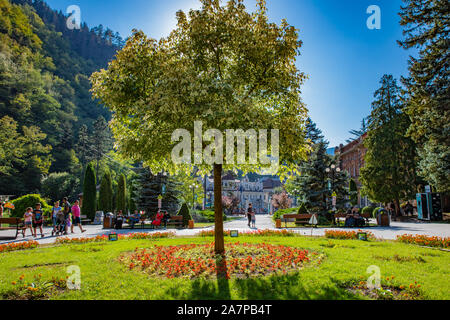 Borjomi, Georgien - 12. August 2019: Borjomi Mineralwasser Park Wahrzeichen der thermische Stadt Samtskhe Javakheti region Georgien Osteuropa Stockfoto