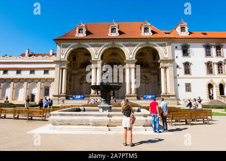 Fontana s Venusi eine Amorem, Brunnen von Venus und Amor, Valdstejnska zahrada, Waldstein Gardens, Mala Strana, Prag, Tschechische Republik Stockfoto