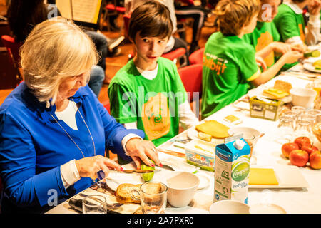 Amsterdam, Niederlande. 04 Nov, 2019. AMSTERDAM, 04-11-2019, Eröffnung Nationaal Schoolontbijt am Koninklijk Concertgebouw in Amsterdam. Credit: Pro Schüsse/Alamy leben Nachrichten Stockfoto