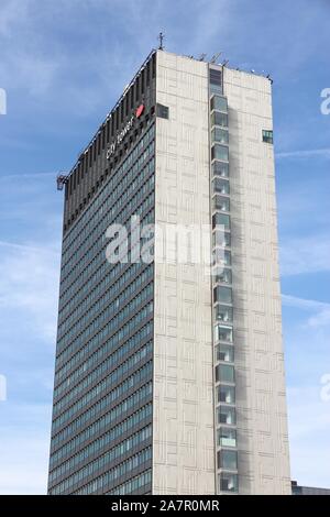 MANCHESTER, Großbritannien - 22 April 2013: City Tower in Manchester, UK. Das Gebäude im Piccadilly Gardens entfernt und wird von Schroders Asset Management verwaltet Stockfoto