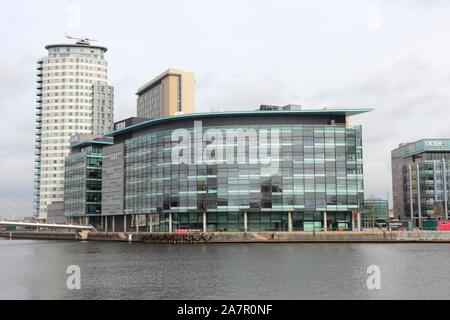 MANCHESTER, Großbritannien - 22 April 2013: Architektur des MediaCityUK in Salford, Manchester, UK. MediaCityUK ist ein 200-Morgen-Entwicklung in 2011 abgeschlossen, verwendet Stockfoto