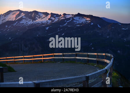 Großglockner Hochalpenstraße bei Sonnenaufgang, Nationalpark Hohe Tauern, Österreich, Europa Stockfoto