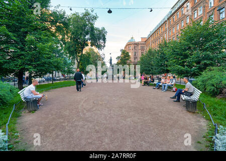 Sankt Petersburg, Russland - ca. August 2017: Puschkin-platz in Sankt Petersburg. Stockfoto