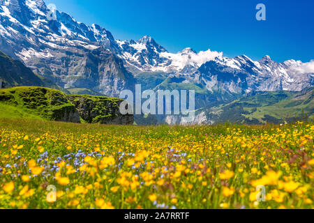 Mountain Range Breithorn der Walliser Alpen vom Klein Matterhorn, Schweiz gesehen. Stockfoto