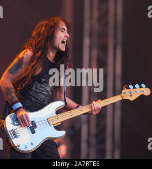 Konzert mit Iron Maiden. Stephen Percy Harris (12. März 1956 geboren) ist ein englischer Musiker, Songwriter, Bassist, Keyboarder, Sänger, Songwriter und Gründer der Britischen Heavy Metal Band Iron Maiden. Foto Jeppe Gustafsson Stockfoto