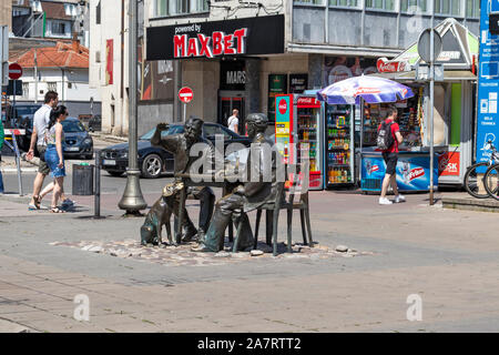 NIS, Serbien - Juni 15, 2019: wenige Menschen auf der Fußgängerzone im Zentrum der Stadt Nis, Serbien Stockfoto