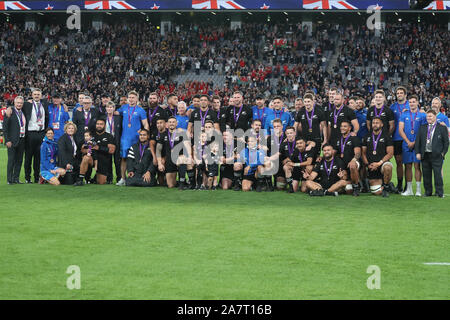 Team New Zealand während der Bronze Medaille Zeremonie nach der WM Japan 2019, 3. Platz rugby union Match zwischen Neuseeland und Wales am 1. November 2019 in Tokyo im Stadion in Tokio, Japan - Foto Laurent Lairys/DPPI Stockfoto