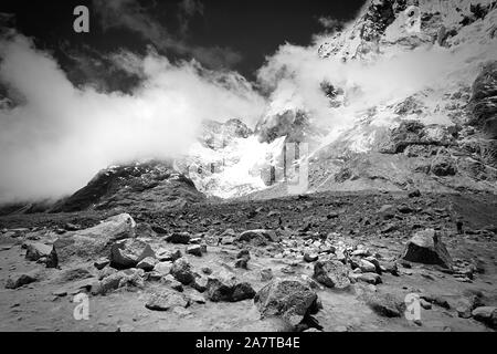 Salkantay trekking, einer der schönsten Wanderwege in Peru, es endet u in Machu Pichcu Stockfoto