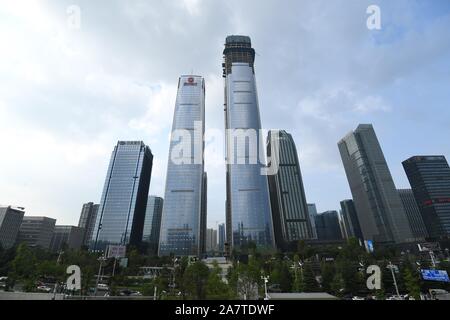 Außenansicht der Twin Towers von Guiyang International Finance Centre in Guiyang City, im Südwesten Chinas Provinz Guizhou, 21. August 2019. Nach 1131 Stockfoto