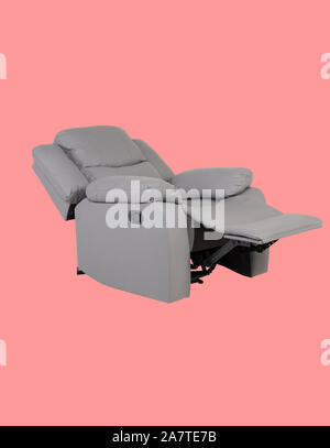 Closeup Leder weiches Sofa auf rosa Hintergrund mit Freistellungspfad isoliert Stockfoto