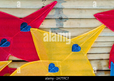 Schließen Sie bis zu traditionellen sternförmige Kite oder Thai name Chula Kite für den Verkauf am lokalen Markt zu fliegen. Selektive konzentrieren. Stockfoto