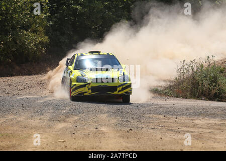 ISTANBUL, Türkei - 07.JULI 2019: gurol Baranli Antriebe Subaru Imprezza in Istanbul Rallye Stockfoto