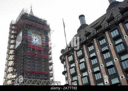 Portcullis House Allgemeine Ansicht GV, ein Bürogebäude in Westminster, London, UK, im Jahr 1992 in Auftrag gegeben und im Jahre 2001 eröffnet Büros fo zur Verfügung zu stellen Stockfoto