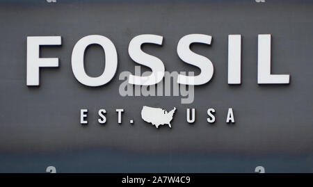 LONDON, GROSSBRITANNIEN - ca. September 2019: Fossile Zeichen Stockfoto