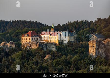 Chateau Hruba Skala im Herzen des Böhmischen Paradieses Stockfoto