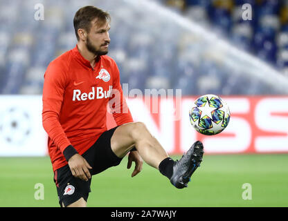 4. November 2019; Stadio San Paolo, Neapel, Kampanien, Italien; UEFA Champions League Fußball, Napoli gegen Red Bull Salzburg, Red Bull Salzburg Ausbildung: Andreas Ulmerof Salzburg - Redaktionelle Verwendung Stockfoto