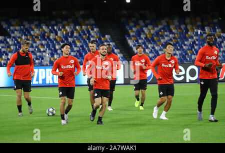 4. November 2019; Stadio San Paolo, Neapel, Kampanien, Italien; UEFA Champions League Fußball, Napoli gegen Red Bull Salzburg, Red Bull Salzburg Schulung - Redaktionelle Verwendung Stockfoto